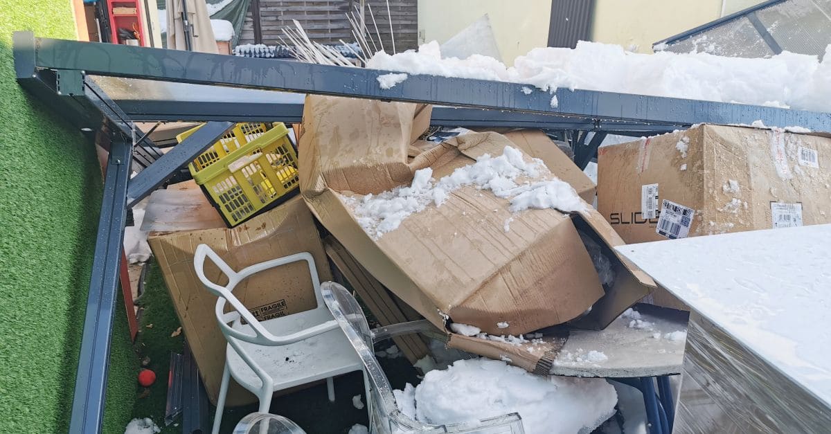 carport bausatz alu - Hofer-Carport stürzte ein: Zwölfjährige beim Zwerghasenfüttern nur knapp dem Tod entronnen