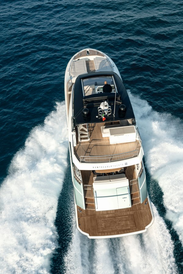 LUXUS MONTE CARLO YACHTS 1