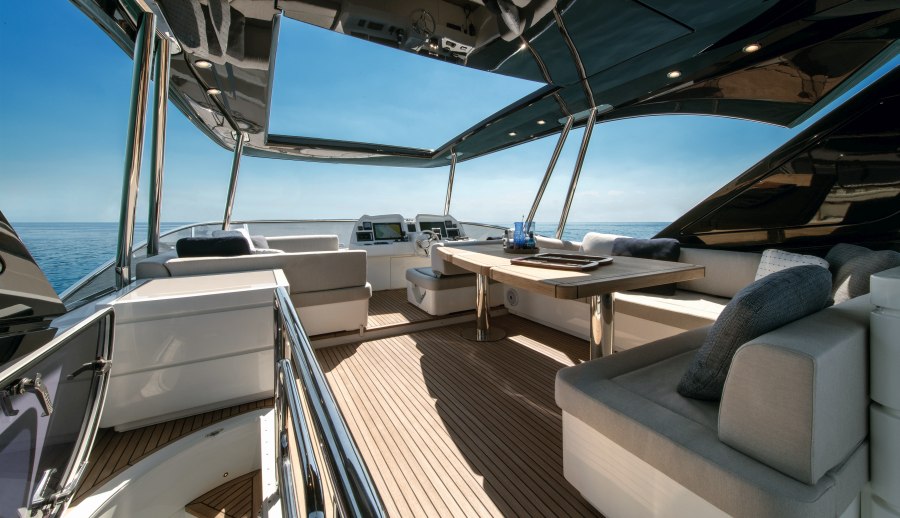 LUXUS MONTE CARLO YACHTS 23