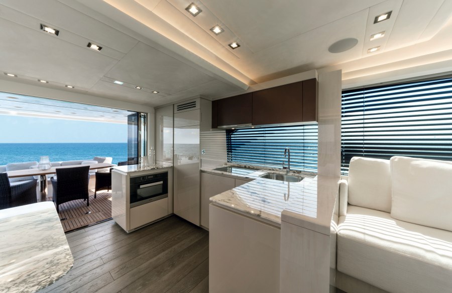 LUXUS MONTE CARLO YACHTS 15