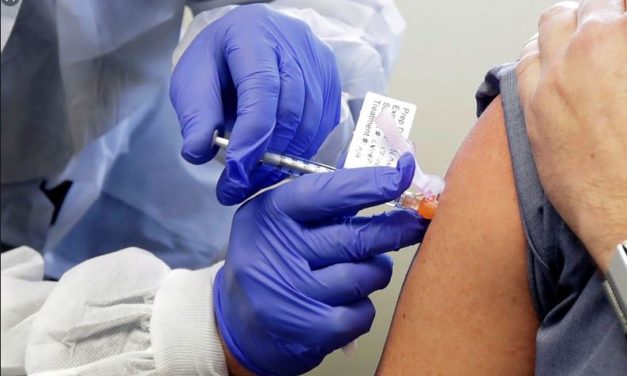 Gesunde Krankenschwester nach zweiter Dosis Corona-Impfstoff gelähmt