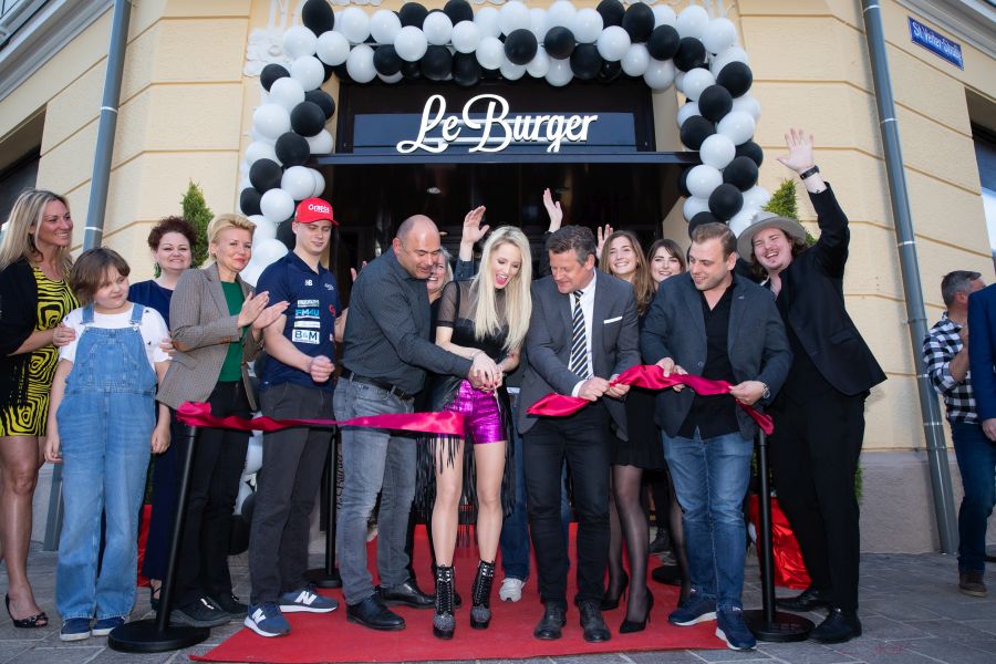 Le Burger eröffnete in Klagenfurt die erste Burgermanufaktur Kärntens 1
